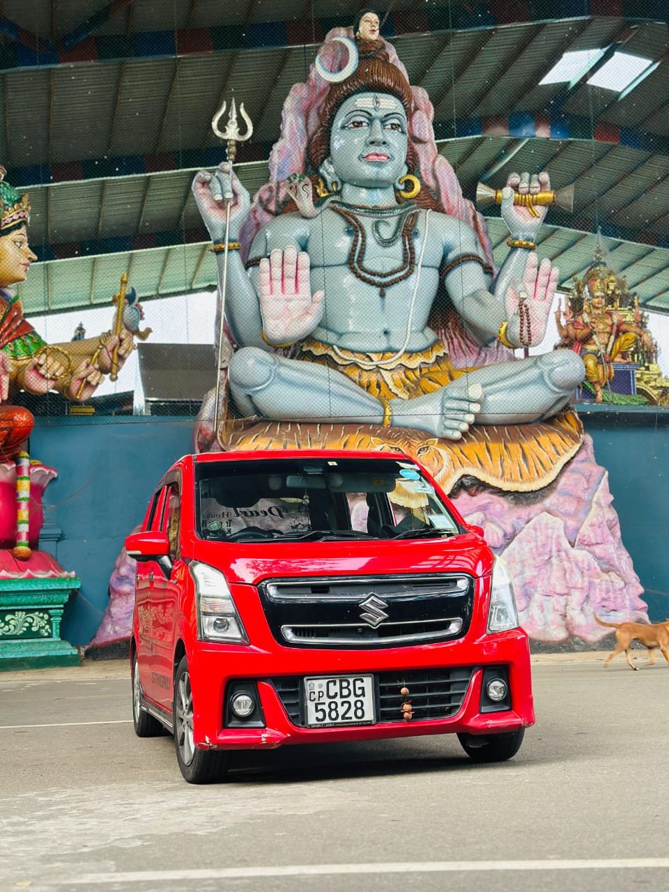 Comfortable car rental service in Jaffna by NN Travels & Rent A Car